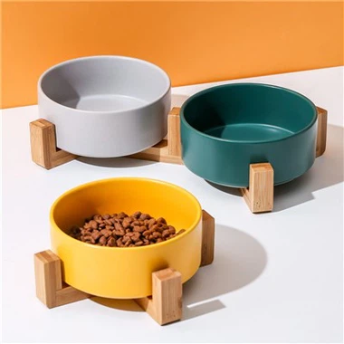 Podwyższona ceramiczna miska dla psa ze stojakiem